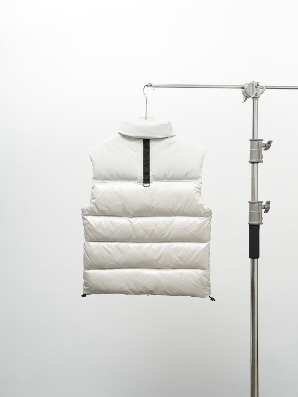 Moose Knuckles Unisex Stand-Collar Puffer Down Vest - White