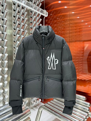 Moncler Verdons Stand-Collar Puffer Down Jacket - Black