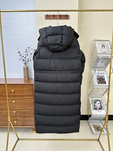 lululemon Women's Wunder Puff Long Hooded Puffer Coat in Black