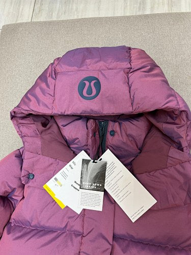 lululemon Women's Wunder Puff Hooded Jacket in Plum