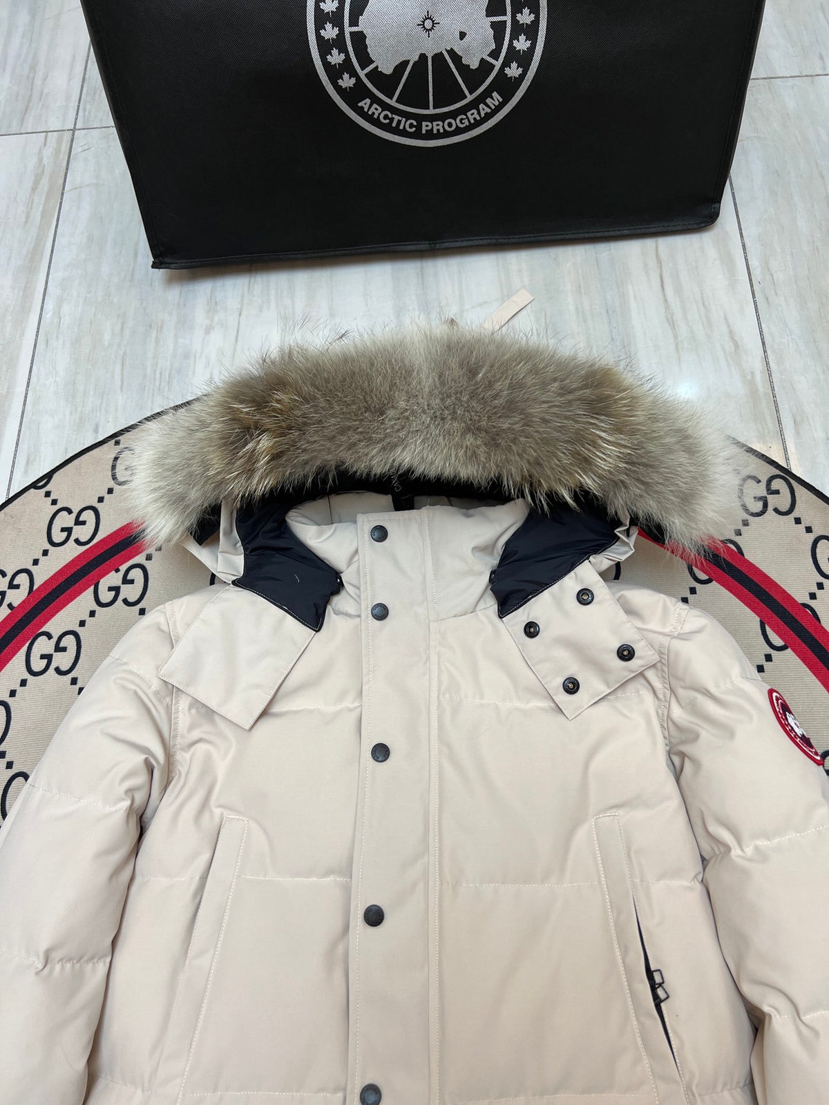 Canada Goose Unisex Quilted Hooded Jacket in Cream