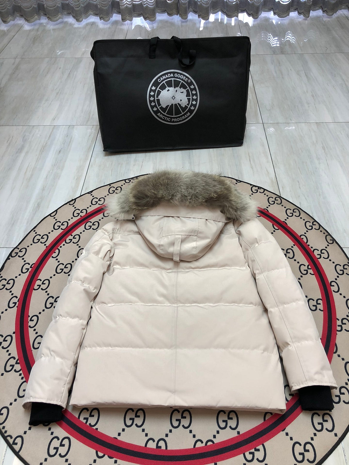 Canada Goose Unisex Quilted Hooded Jacket in Cream