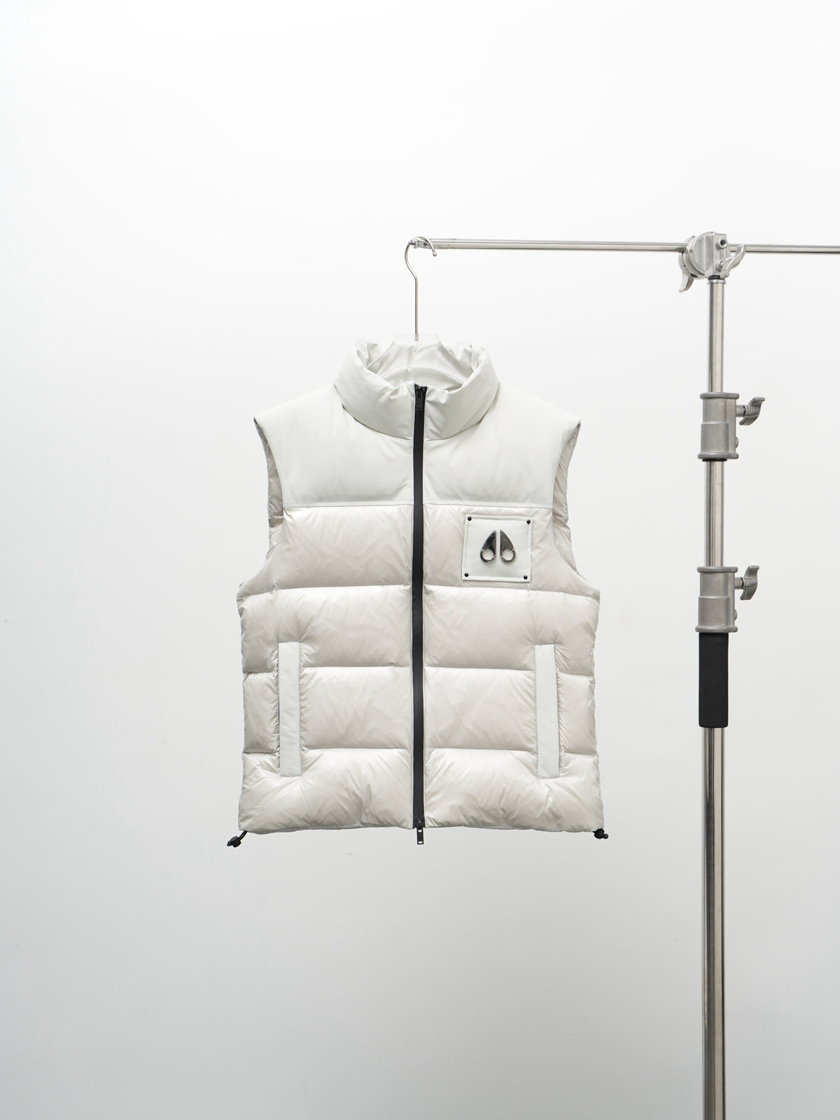 Moose Knuckles Unisex Stand-Collar Puffer Down Vest - White