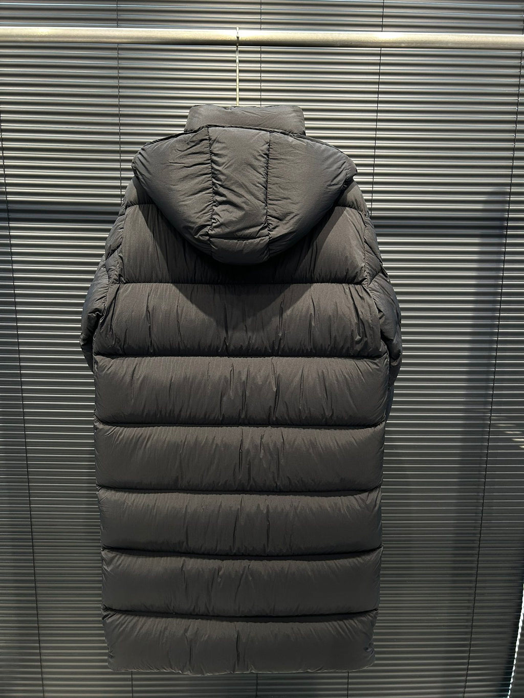 Moncler Long Matte-Finish Hooded Puffer Coat in Charcoal Grey