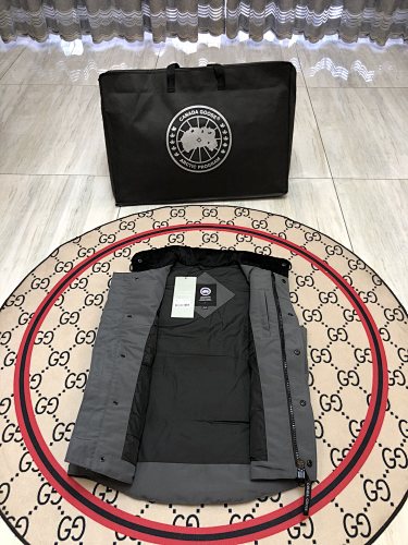 Canada Goose Quilted Stand-Collar Vest in Charcoal Grey