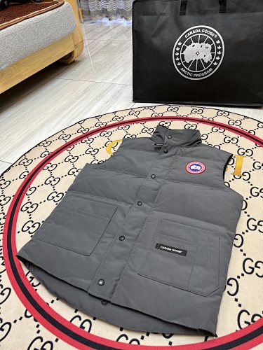 Canada Goose Quilted Stand-Collar Vest in Charcoal Grey
